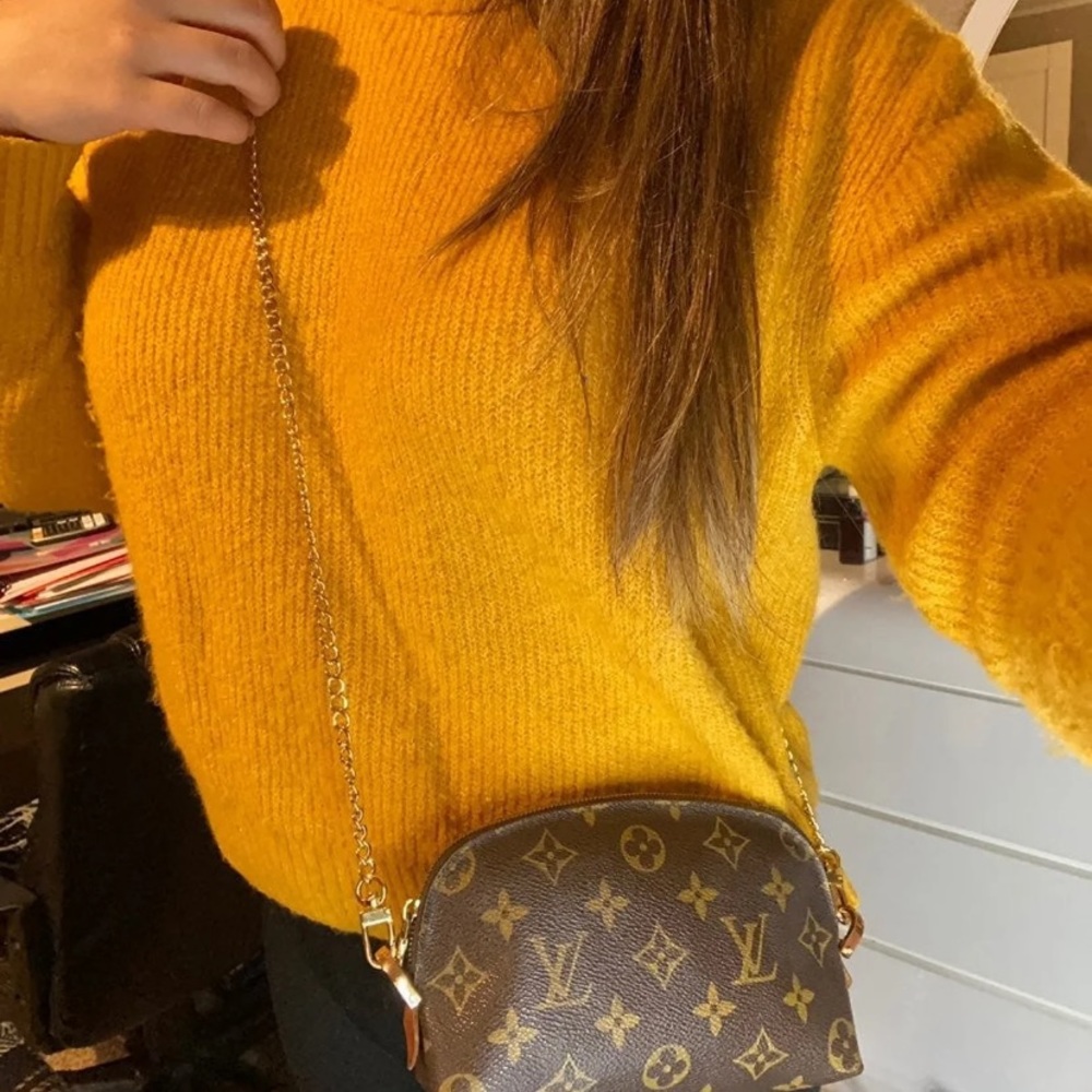 ❌SOLD❌ Louis Vuitton Cosmetic pouch - Picture 12 of 13